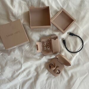 Beats x Kim Wireless Beats Fit Pro Earbuds in Moon
